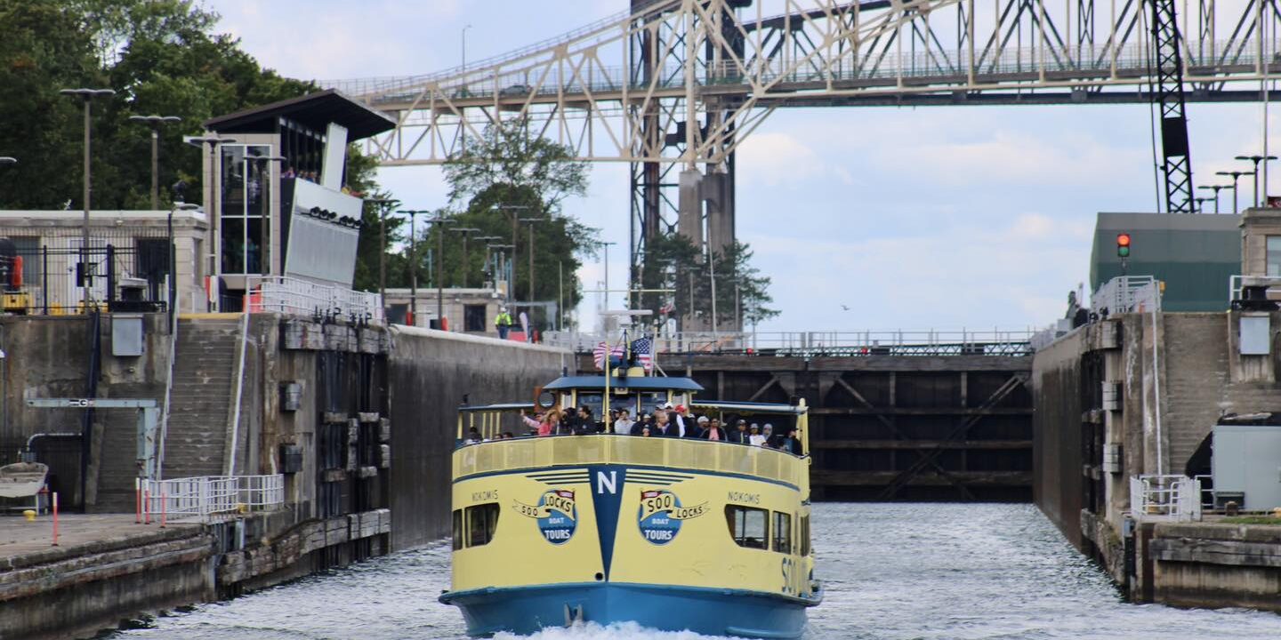 classic lock boat tour